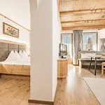 Appartementhaus Sonnenschein Апартаменти Майргофен